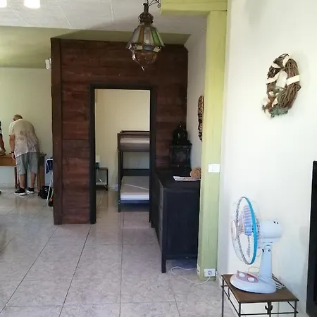 Primavera Appartement Tot 7 Personen Ideaal Voor Backpackers Arona  Exterior photo